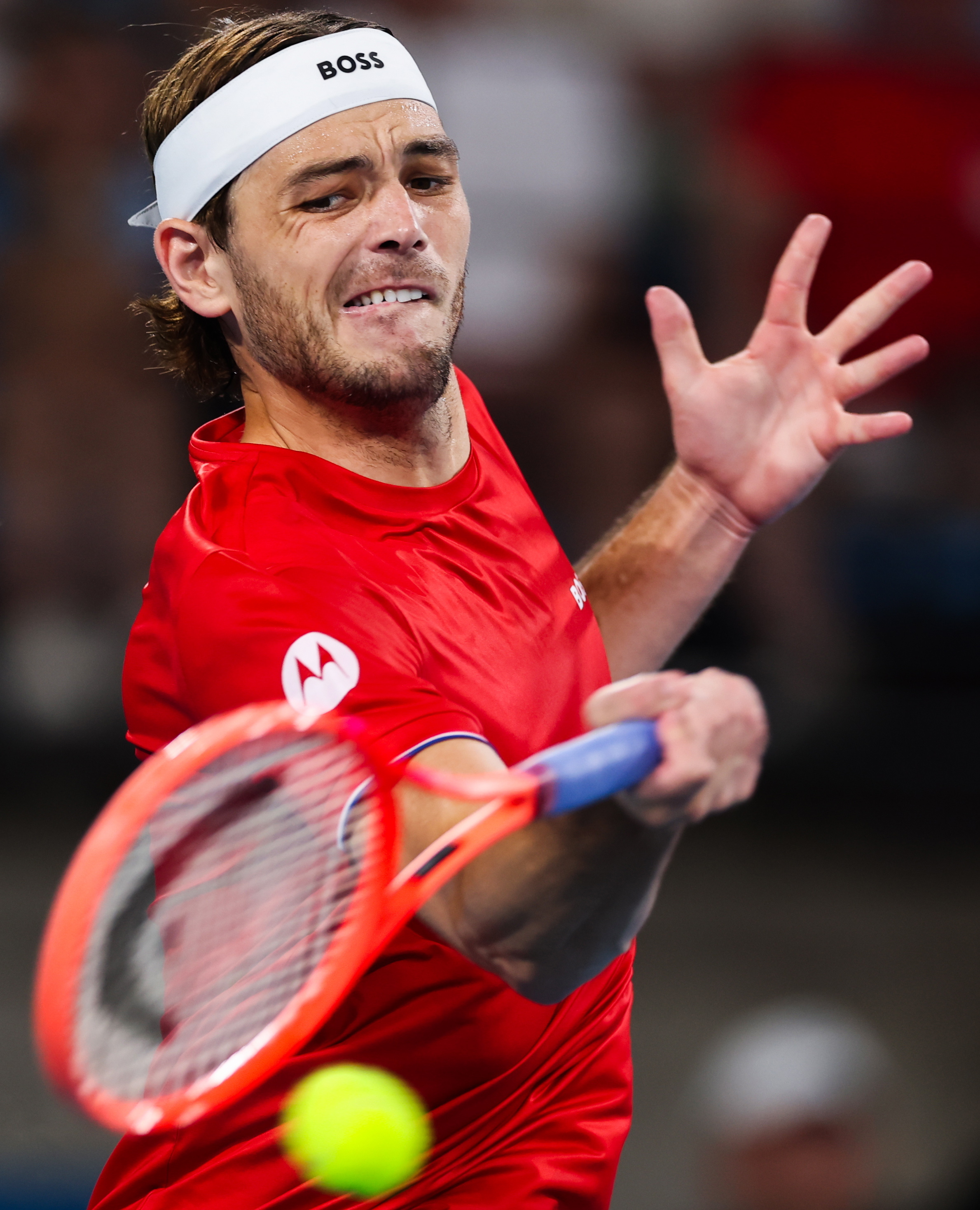 ayx-重返赛场首场状态出色，美国队观众沸腾！，西亚卡姆重返赛场观众掌声雷动(朱雨玲重返赛场)