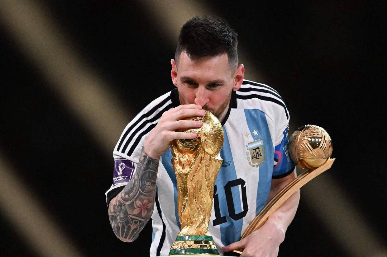 爱游戏中国-萨拉赫与90激战巴塞罗那分钟，败北胜负难料！，梅西焦点对战上演精彩一战(梅西在巴塞罗那队)