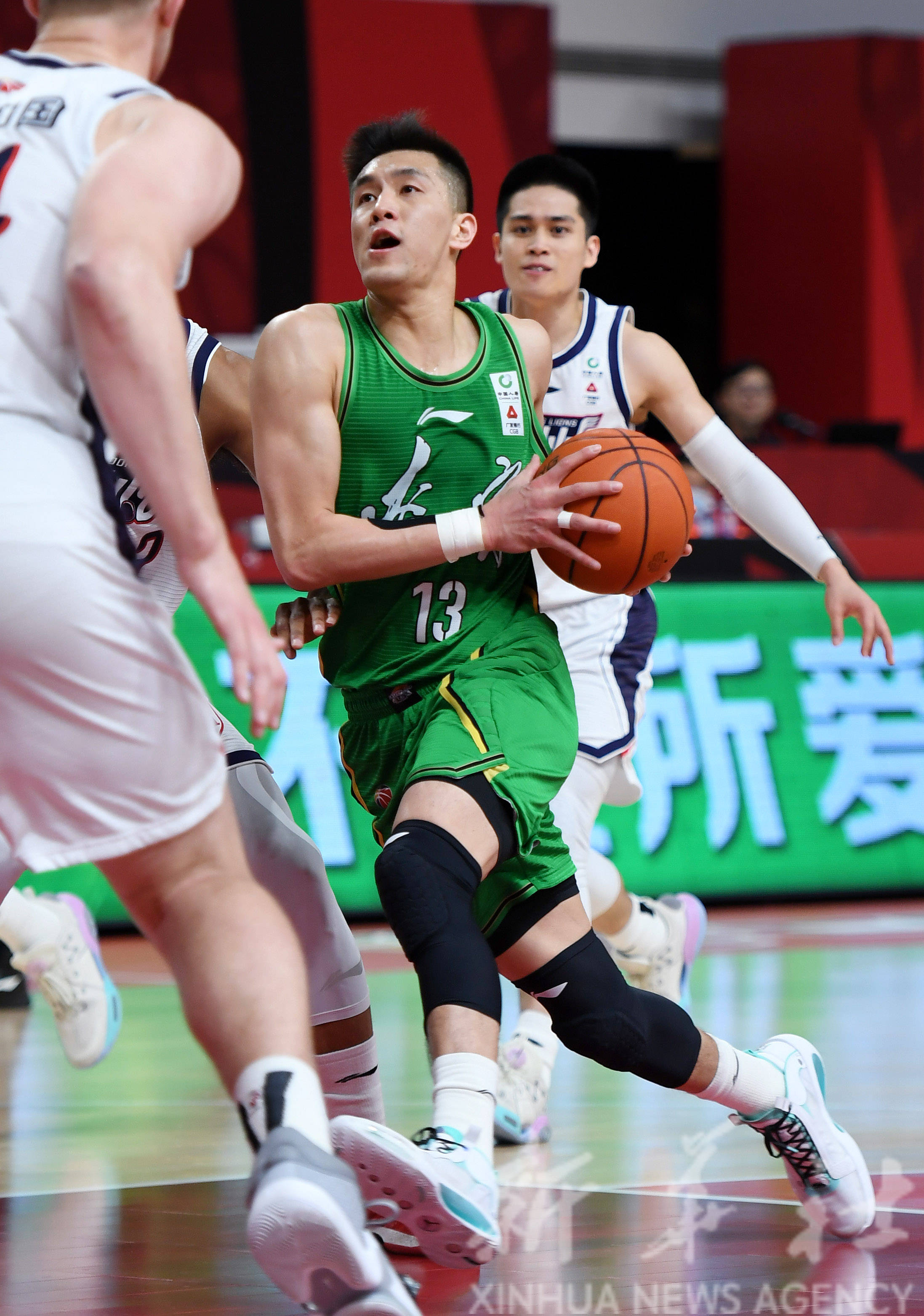 爱游戏-关于转折点辽宁本钢扳平良机托特纳姆完成体检备战法国杯，广州队更衣室发声备战意甲看傻球迷的信息